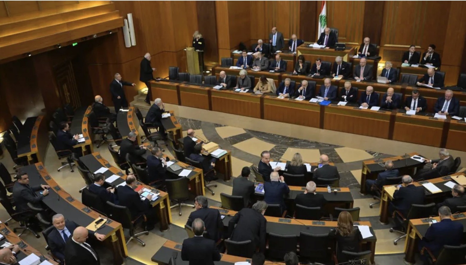 الموازنة رهينة السلاح: النواب من الحسابات إلى الاشتباك السياسي