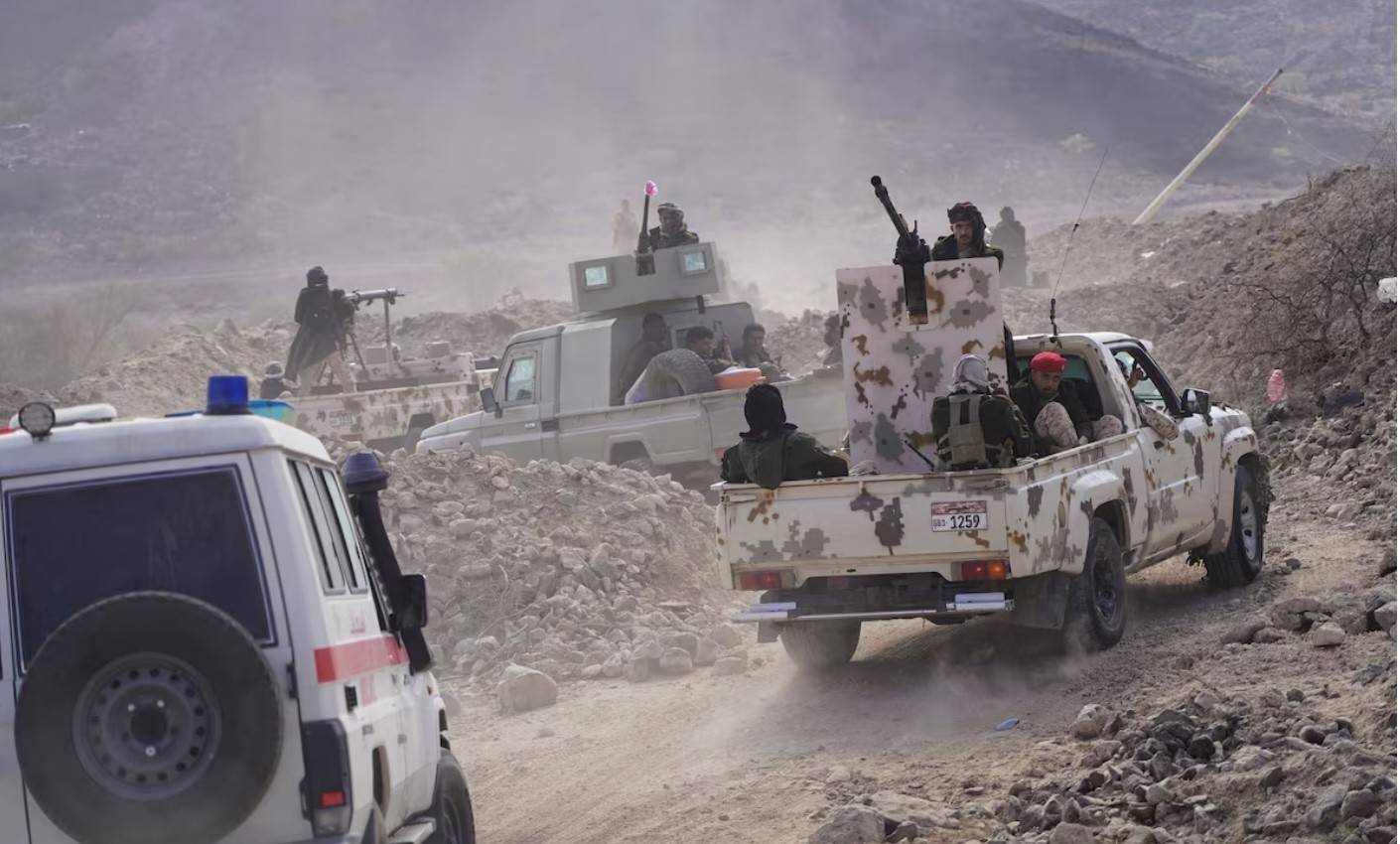 لبنان بين فجوتي المال والجنوب