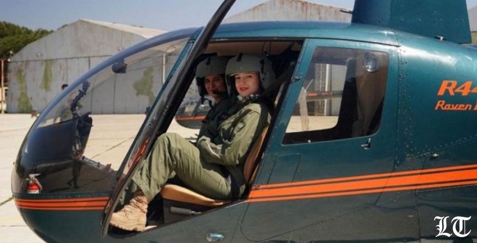 نساء يتدربن على قيادة طائرات حربية لأول مرة في لبنان