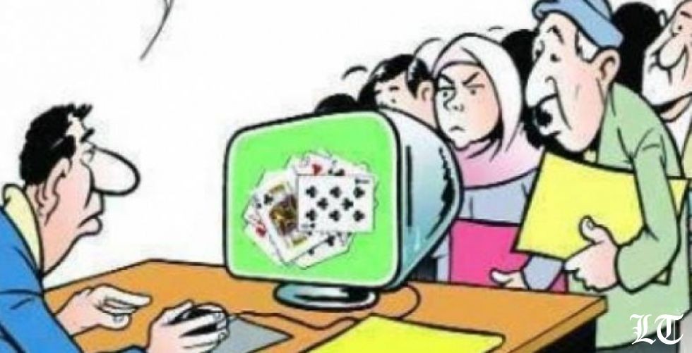 إضرابُ الموظفين في بلد الكذب فيه شطارة