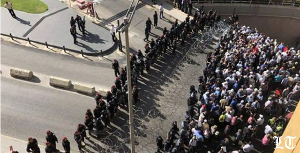 ودخل لبنان في الفوضى ، فمَن يحرّك مَن؟