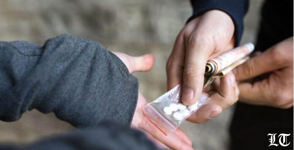 انكشافُ تجارة المخدرات في عدد من المدارس اللبنانية، فهل يُكمل القضاء تحقيقاته؟