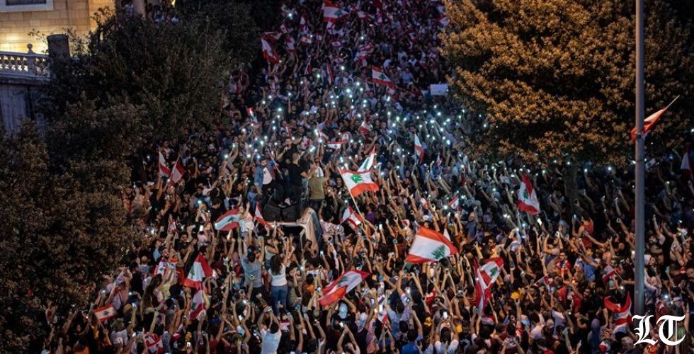 التظاهرات المليونية تضغط، ومن انجازاتها استقالة وزراء القوات