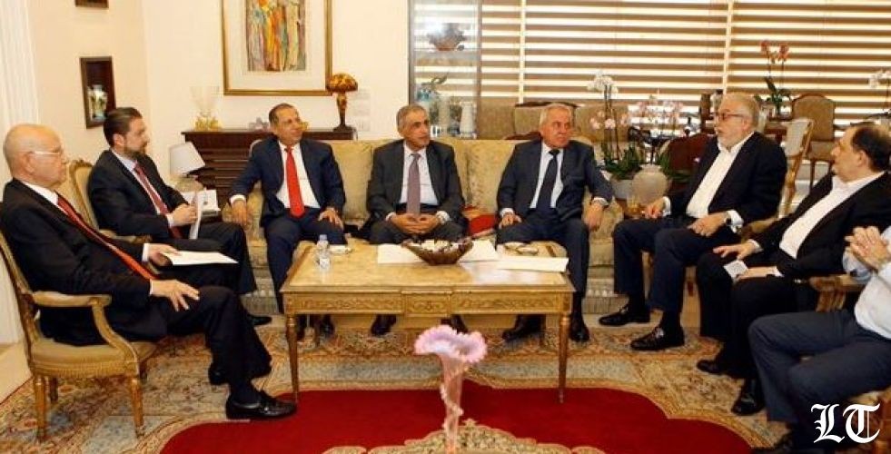 اللقاء التشاوري يجتمع بعيدا من الأضواء استعدادا للمرحلة الحكومية الجديدة