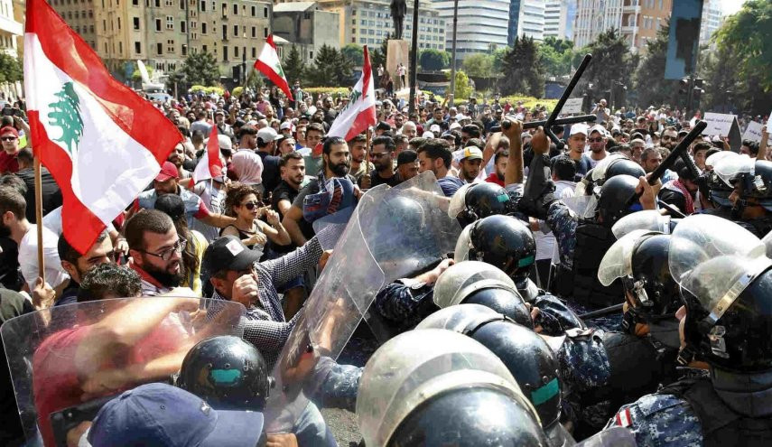 على وقع الإحتجاجات ... البرلمان يعطي الثقة للحكومة