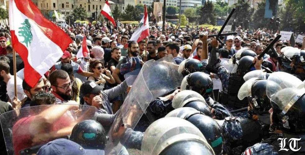 على وقع الإحتجاجات ... البرلمان يعطي الثقة للحكومة