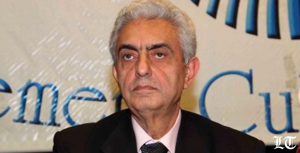 عبرت القوافل والعيون ترعاها