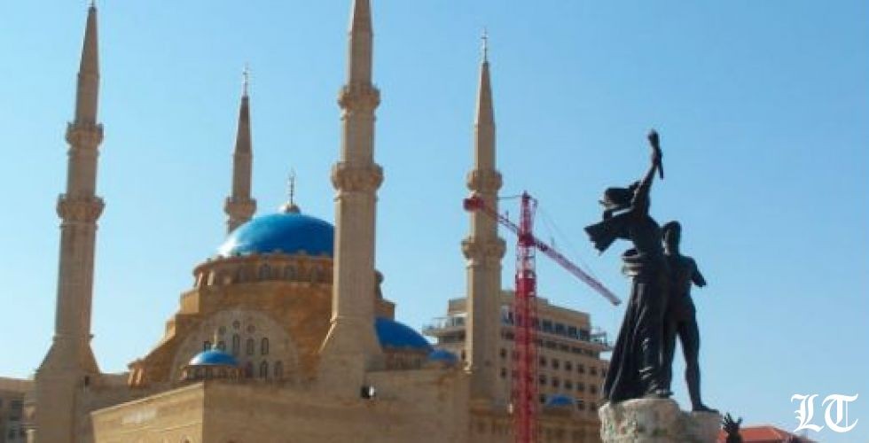 في خطبة العيد ضريح الرئيس الحريري الى الواجهة والمفتي الجعفري في رسالة أخوة الى بكركي