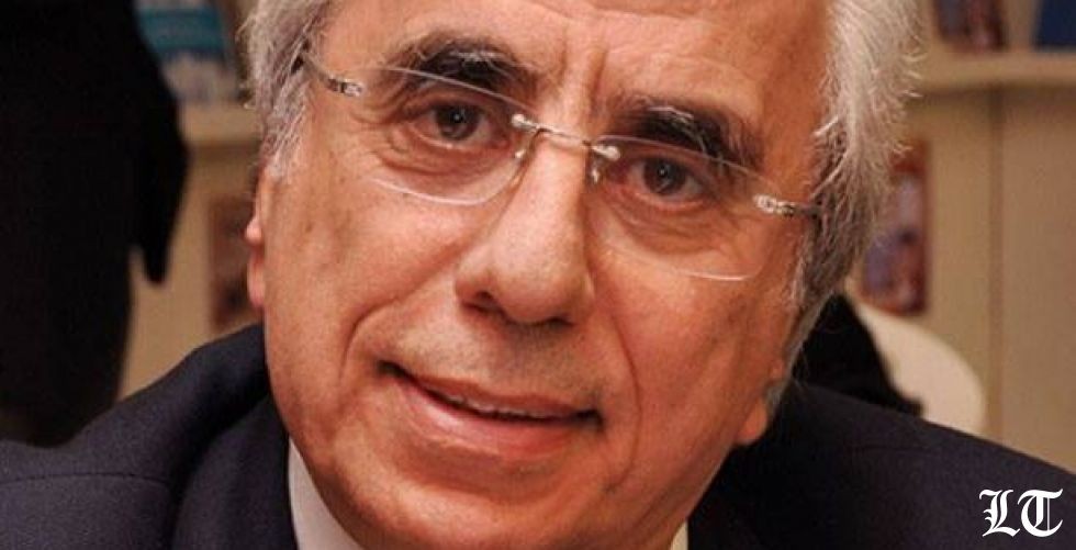 يصيح "الديك" لتنهض بيروت
