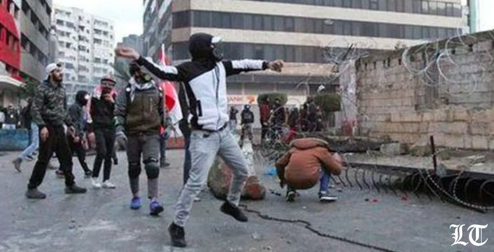 رويترز:الفقر يغذي الاحتجاجات في لبنان مع تفاقم آثار العزل العام