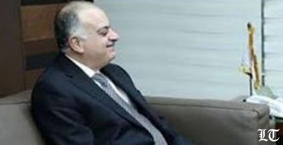 القاضي صوان يرتطم بجدار مجلس النواب