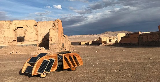 الروبوت الذي يتوالد ماء في الصحراء