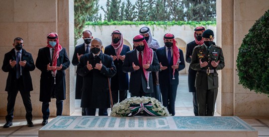 ملك الأردن يظهر علنا للمرة الأولى مع الأمير حمزة