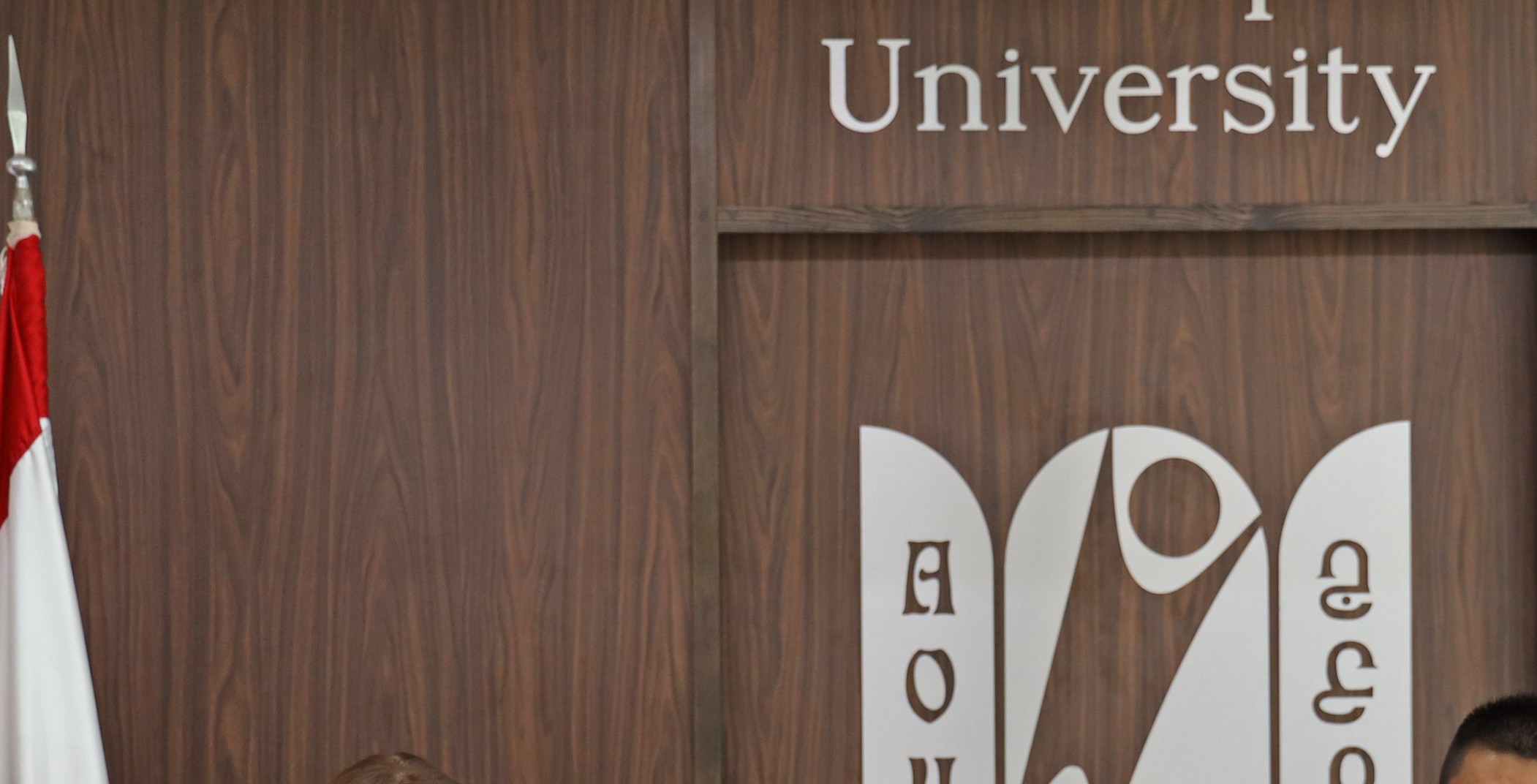 هواوي توقّع مذكّرة تفاهم مع الجامعة العربية المفتوحة في لبنان لتأسيس أكاديمية هواوي لتقنية المعلومات والاتصالات