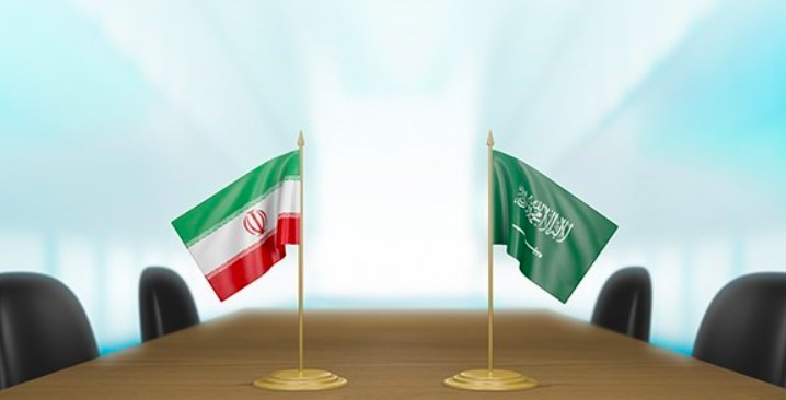 هل يُثمر الغزل السعودي الإيراني فوائد في لبنان؟