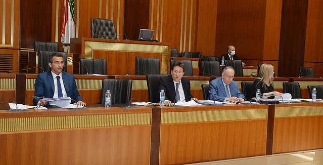 الكابيتال كونترول: منع التحويلات مع استثناء والسحب الشهري بين 400 الى 800 دولار شهرياً
