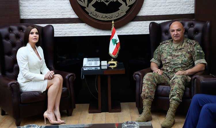 ستريدا جعجع مع قائد الجيش