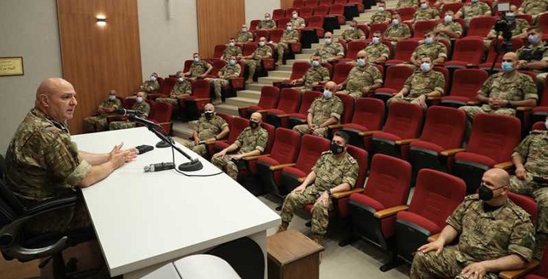 قائد الجيش:  التنسيق مع الجيوش الصديقة للحصول على مساعدات