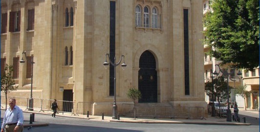 إقرار مشاريع عدة