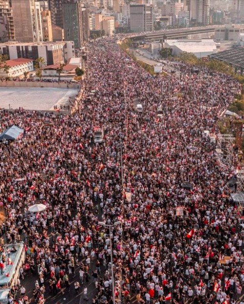 الرابع من آب: نهر من الغاضبين  وشتم علني لأركان المنظومة