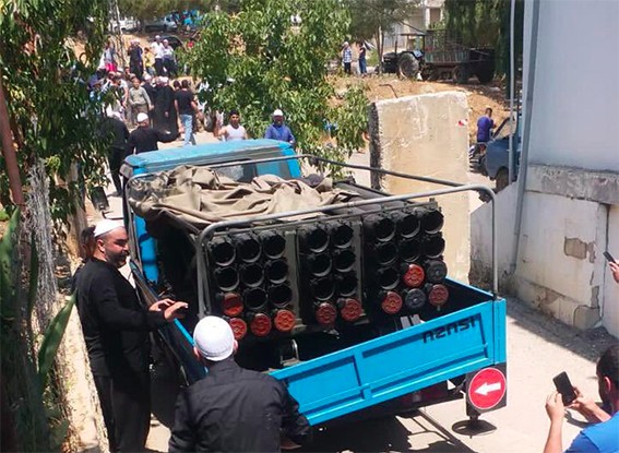 اليونيفل : الوضع خطير وأهالي شويا يصادرون منصة صواريخ للحزب(صور)