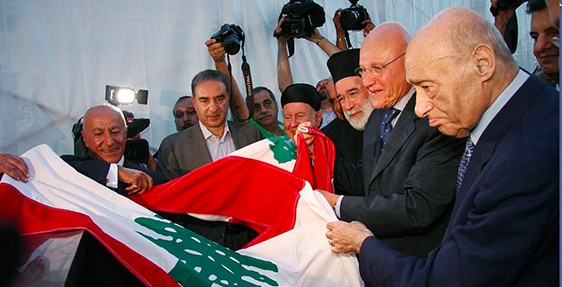  حوار غير منشور بين جوزف أبي ضاهر وفؤاد بطرس المتبصّر الحذر