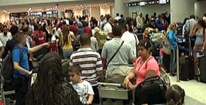 لا جوازات سفر لطالبيها في زمن الهجرة بالآلاف
