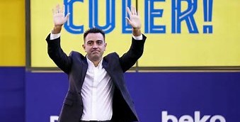 برشلونة يقدّم تشافي للجماهير ووسائل الإعلام
