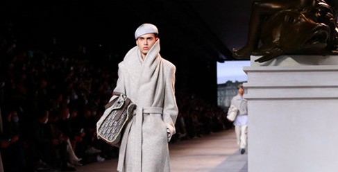 Dior في تمازج النسائي والرجالي
