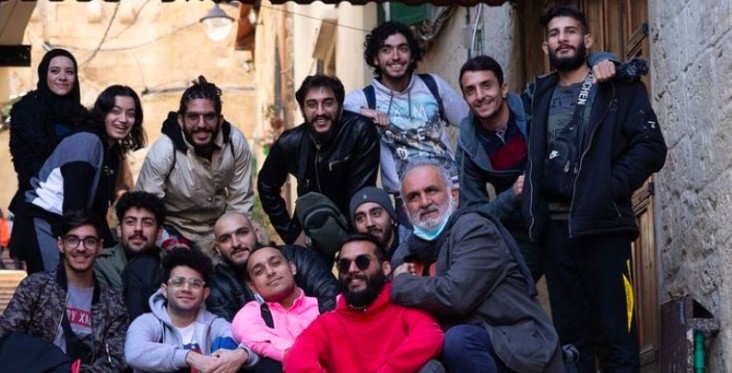 يحيى جابر في "تعارفوا": لعبة البكاء والضحك في  المأساة