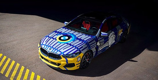 سيارة BMW بالألوان