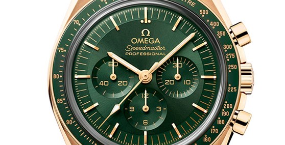 أوميغا تتألق بالذهب