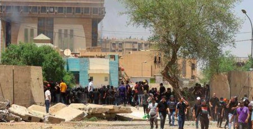الصدريون يقتحمون مجددا المنطقة الخضراء