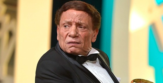 عادل إمام مصاب بألزهايمر؟