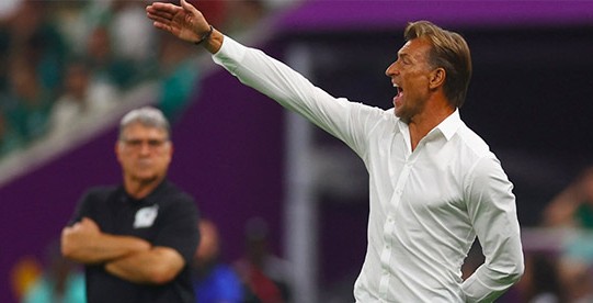 السعوديون يحمّلون رينارد مسؤولية الخروج من كأس العالم