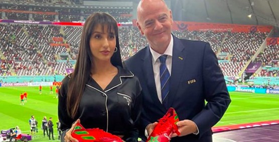 هدية مغربية الى رئيس الفيفا