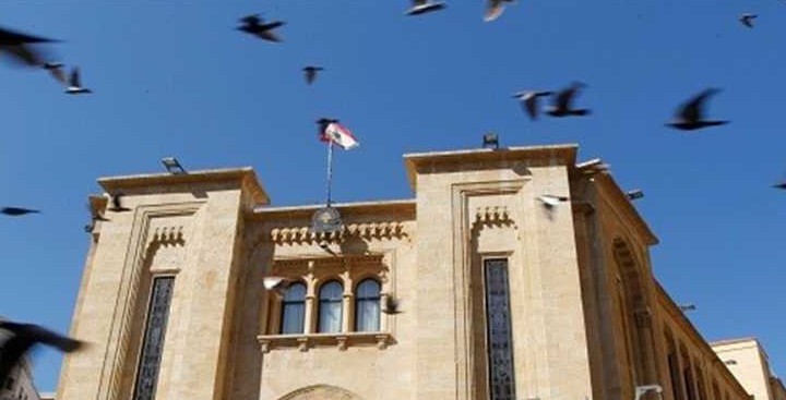 هل يكفي اعتصام ٤ نواب  لتسريع انتخاب الرئيس؟