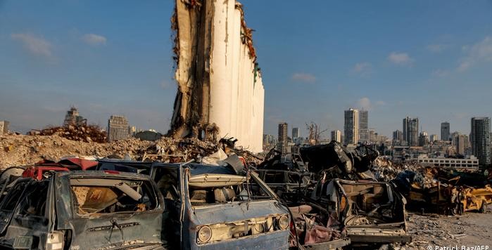 قاضيان فرنسيان مُنعا من الاطلاع على وثائق التحقيق في انفجار المرفأ