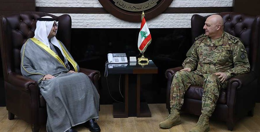 السفير السعودي وقائد الجيش