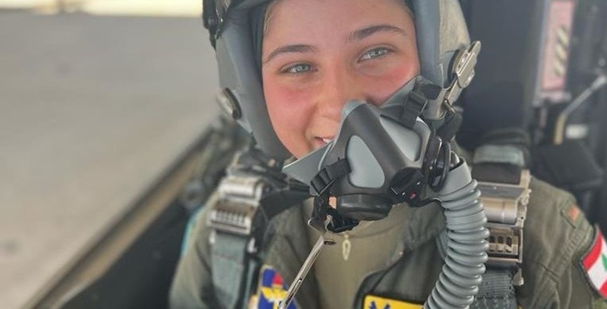 جنى صادر قائدة الطيارة القتالية