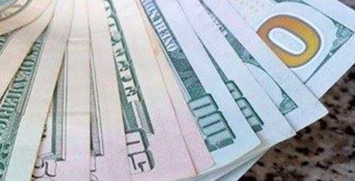 الدولار بمئة ألف