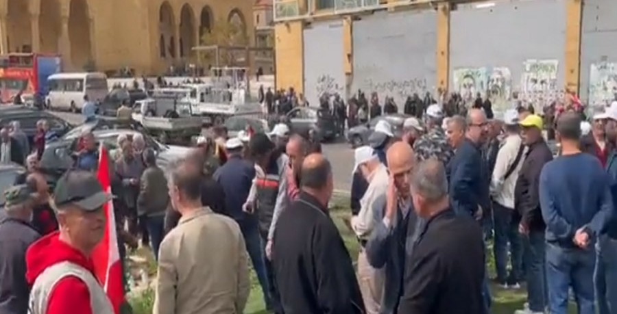طرد بولا يعقوبيان من تظاهرة المتقاعدين