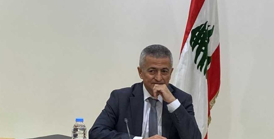 الوزير الخليل لتفعيل القطاع العام منعا للفوضى