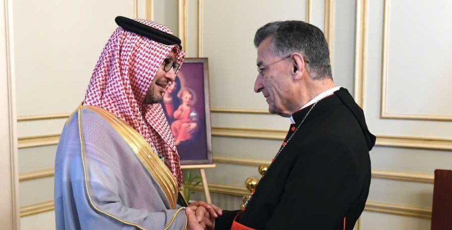 السفير السعودي من بكركي: لا فيتو على أحد وعدم الزج في الشؤون الداخلية للبنان 