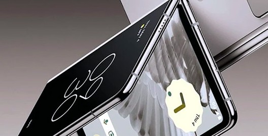 الهاتف الفريد في الطيّ