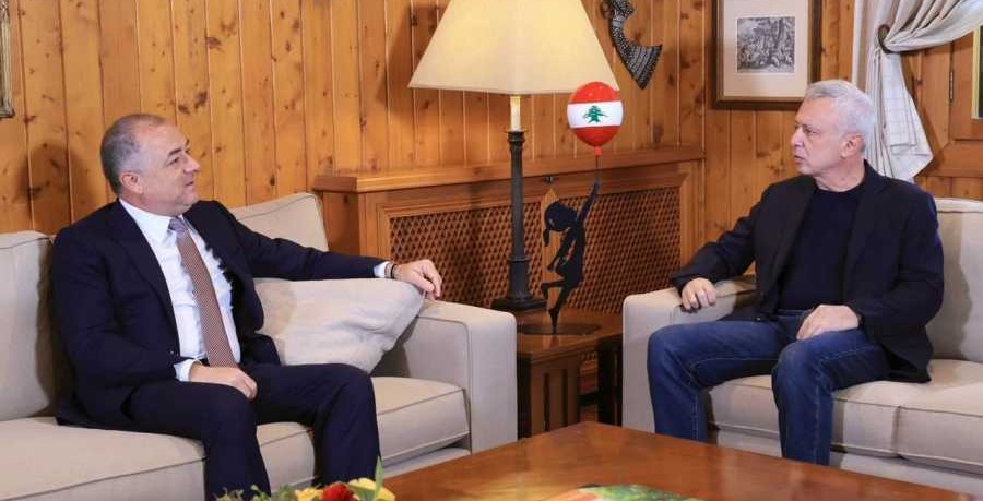 فزنجية لايزال مرشح الثنائي والمعارضة تحصر المرشحين بثلاثة