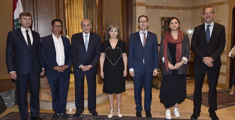 مواقف من النزوح السوري: لبنان تحث الأثقال