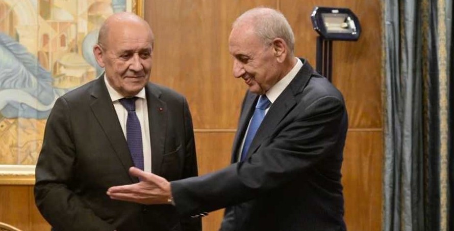 لودريان الصامت المتكتّم في لبنان