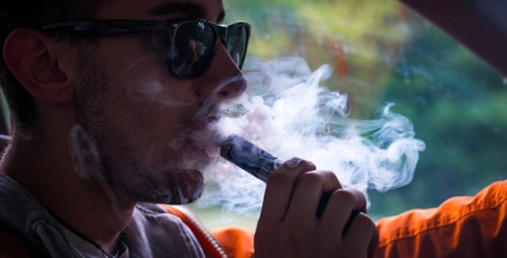 السيجارة الالكترونية تقتل أيضا