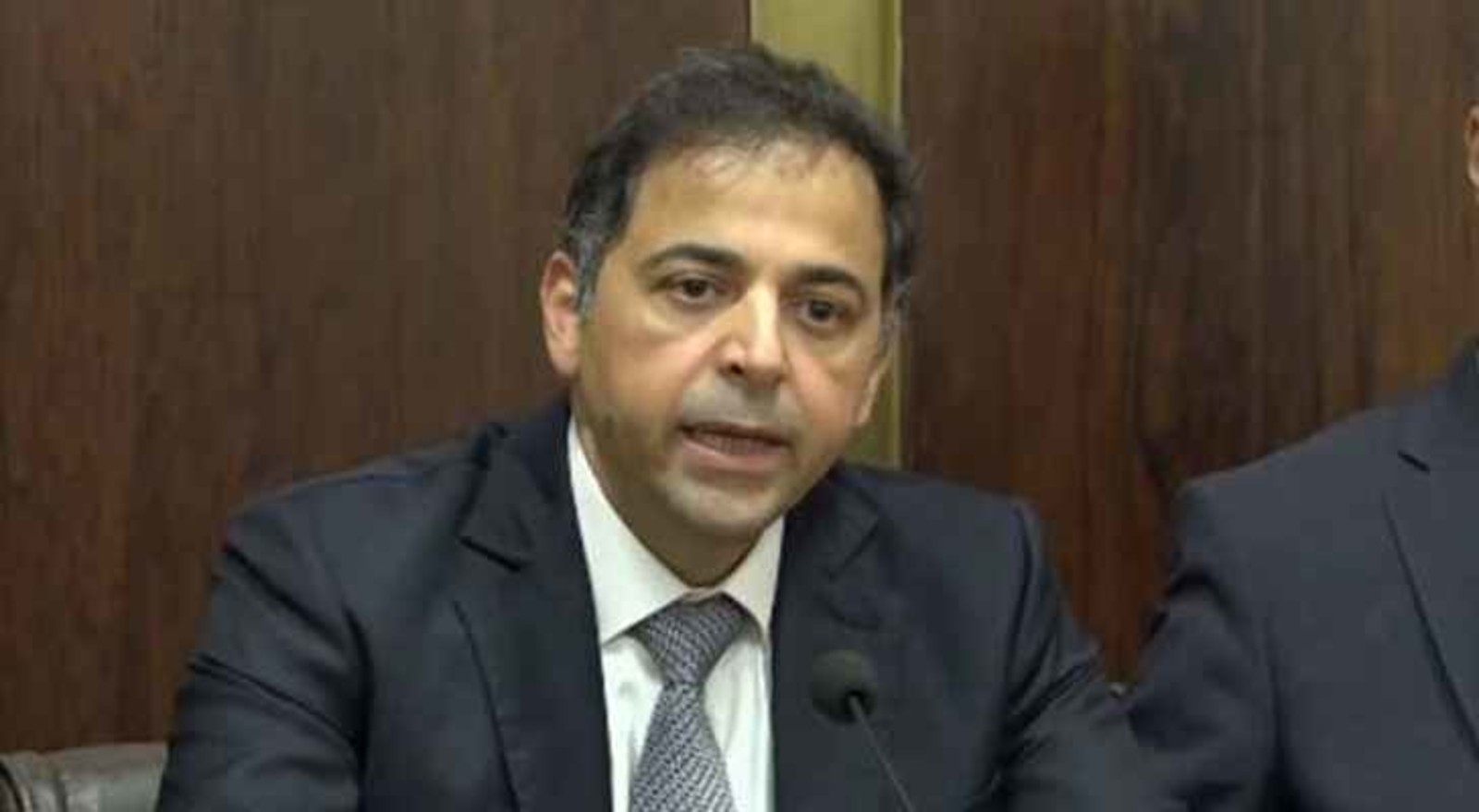 من هو  وسيم منصوري؟